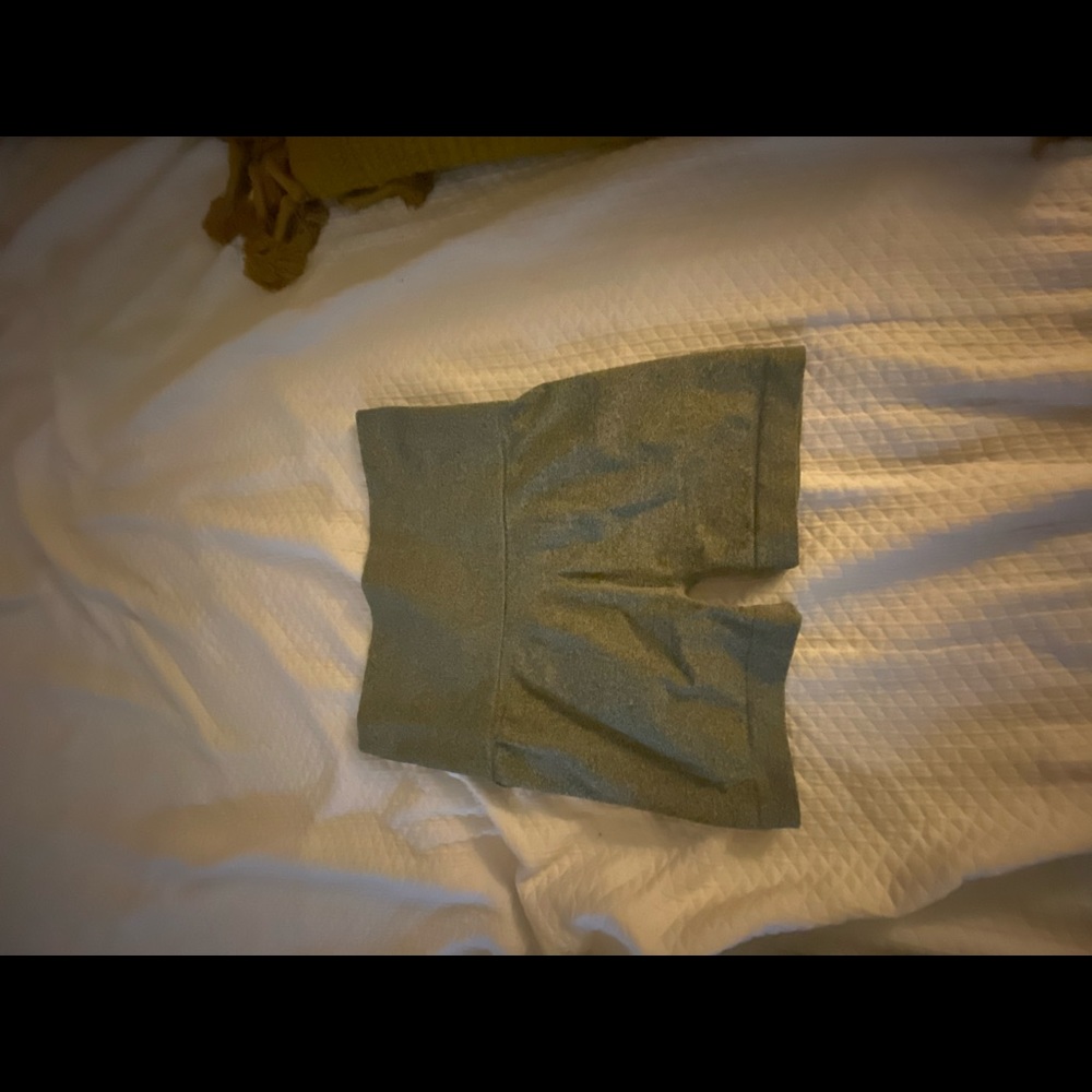 Nvgt short dupes size small